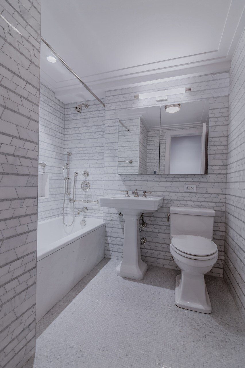 750 Park Avenue — Dressing Room